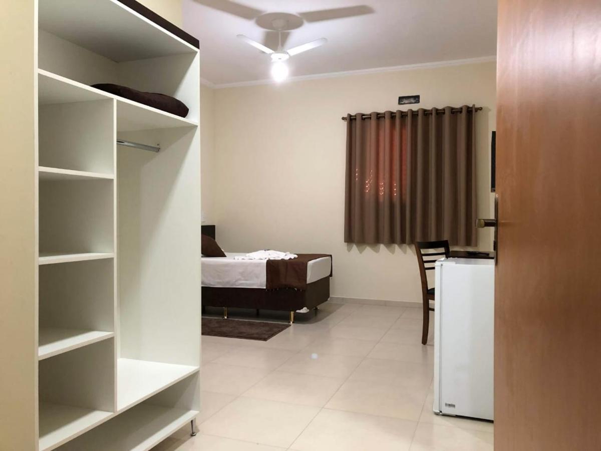 Hotel Martins Pouso Alegre Esterno foto
